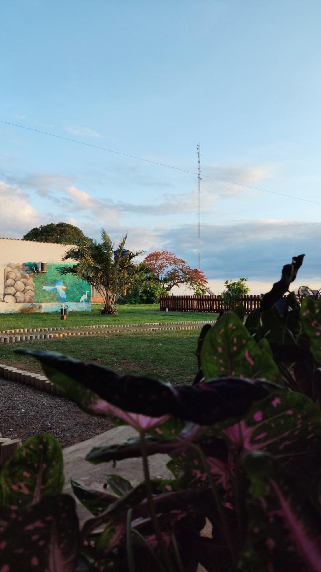 Pousada O Canto Da Seriema Nobres Extérieur photo